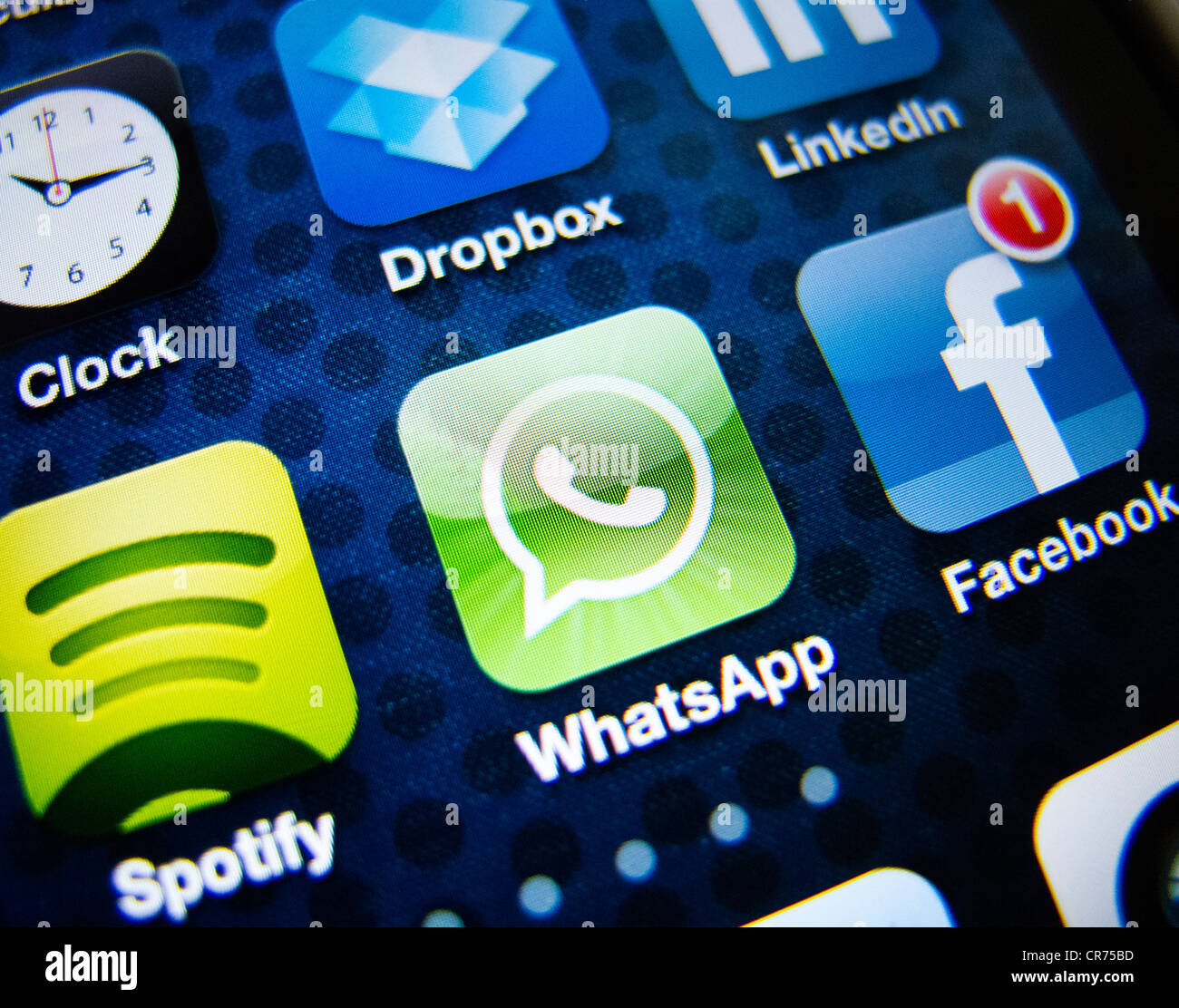 Détail de l'écran du téléphone mobile montrant Whatsapp icône de l'application de messagerie instantanée Banque D'Images