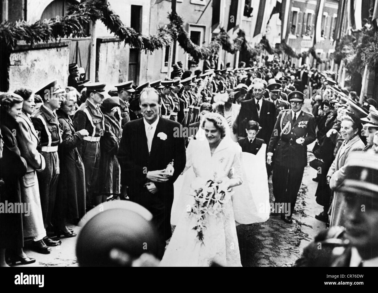 Holstein-Ledeborg, Knud Graf von, 2.10.1919 - 25.6.2001, fonctionnaire de la Cour danoise, mariage avec Marie Gebriele du Luxembourg, Colmar-Berg, 8.11.1951, , Banque D'Images