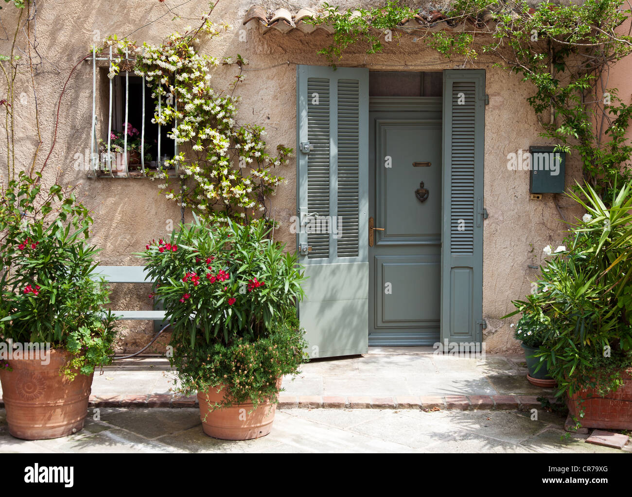 Maison provençale traditionnelle à l'Azur. Banque D'Images
