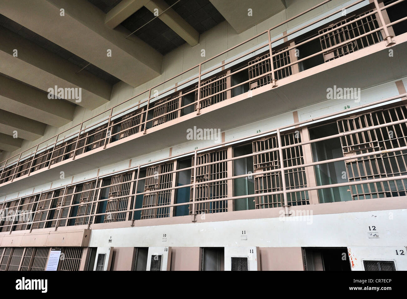 Bloc de cellules d en prison, pour les prisonniers spéciaux tels qu'Al Capone, l'île d'Alcatraz, California, USA Banque D'Images