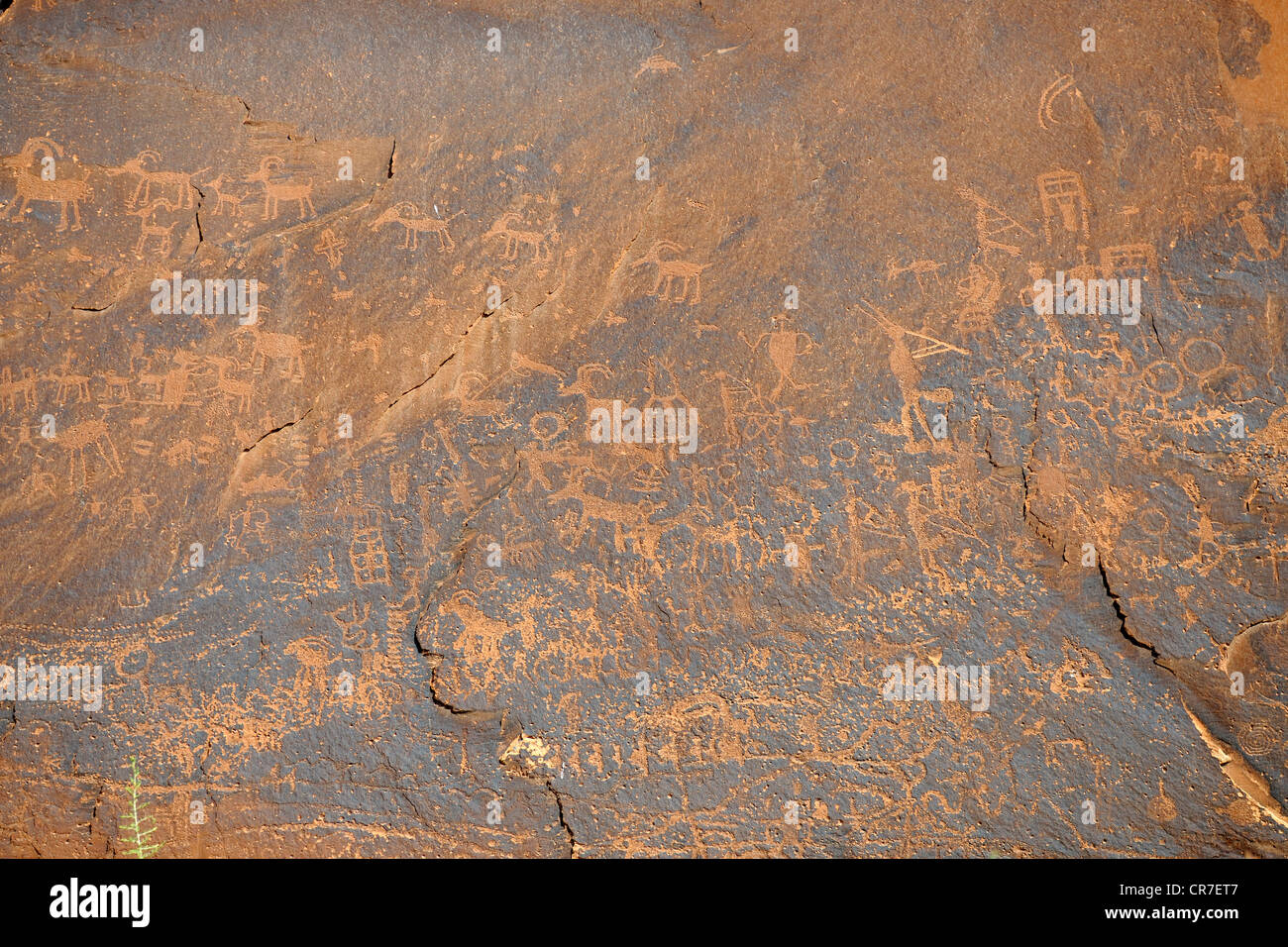 Env. 3000 ans de peintures par les Amérindiens, l'île de Sable, près de Bluff, le nord de l'Utah, USA Banque D'Images