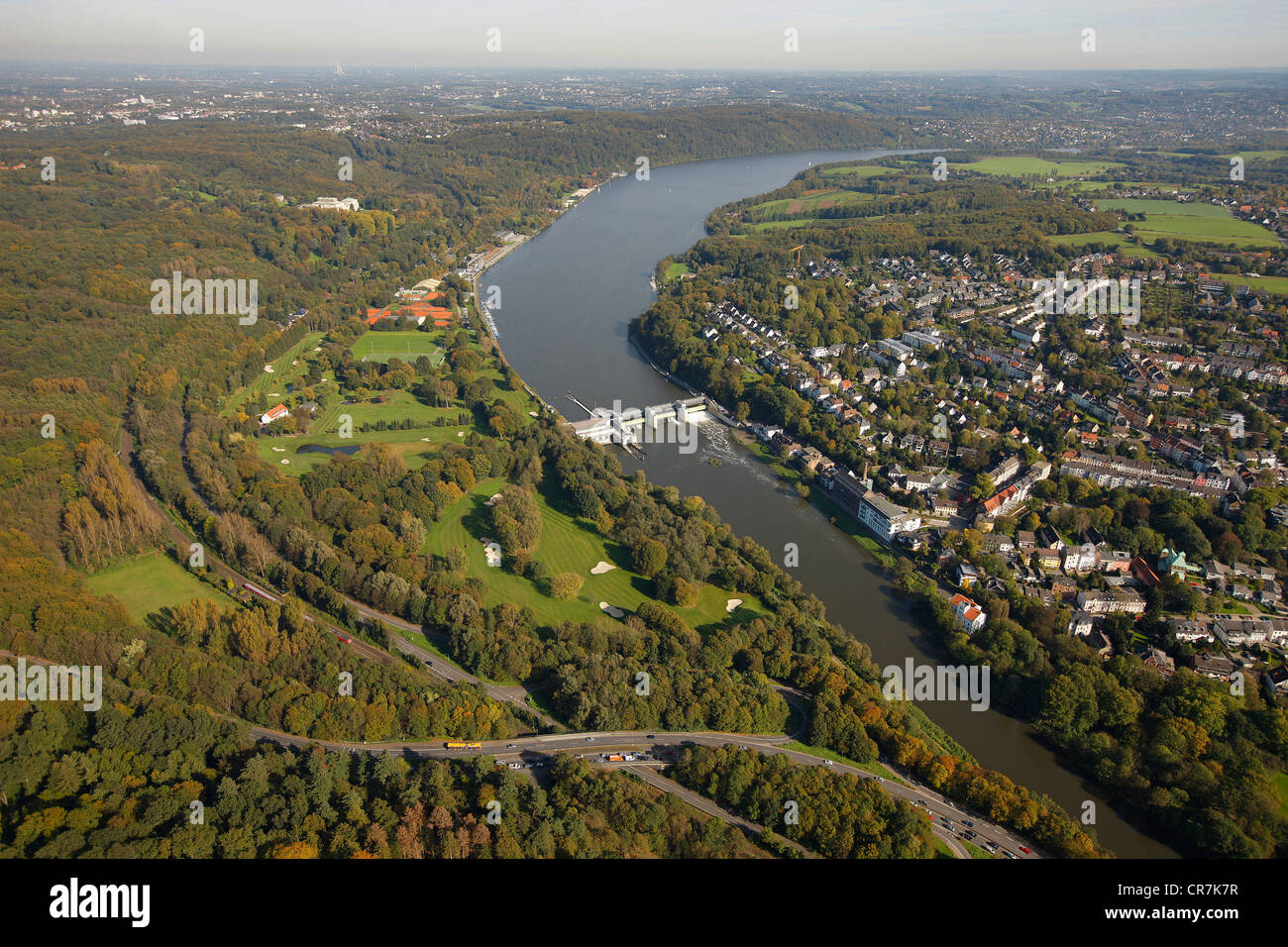 Vue aérienne, au golf ou sur le lac Baldeneysee Baldeney, rivière Ruhr, Essen-Werden, Essen, Ruhr, Rhénanie du Nord-Westphalie Banque D'Images
