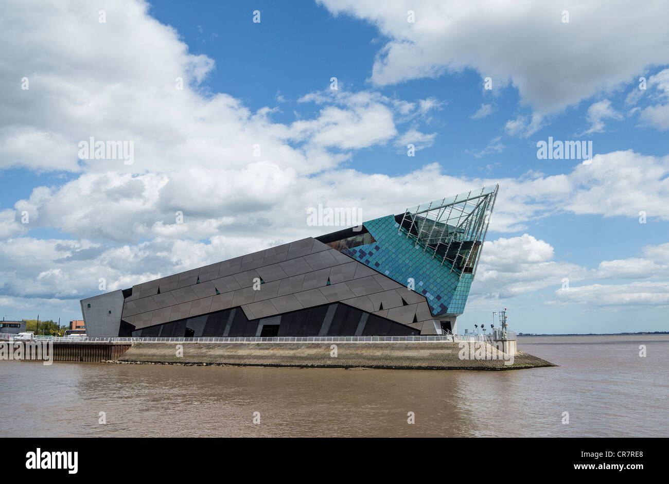 L'Aquarium Deep Submarium et la rivière Humber à Hull (Yorkshire UK Banque D'Images