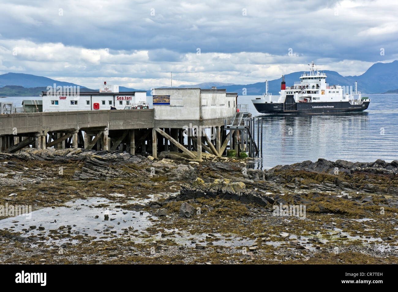 Caledonian Macbrayne location et de passagers au départ est Coruisk Zemst sur l'île de Skye vers Mallaig en Ecosse Banque D'Images