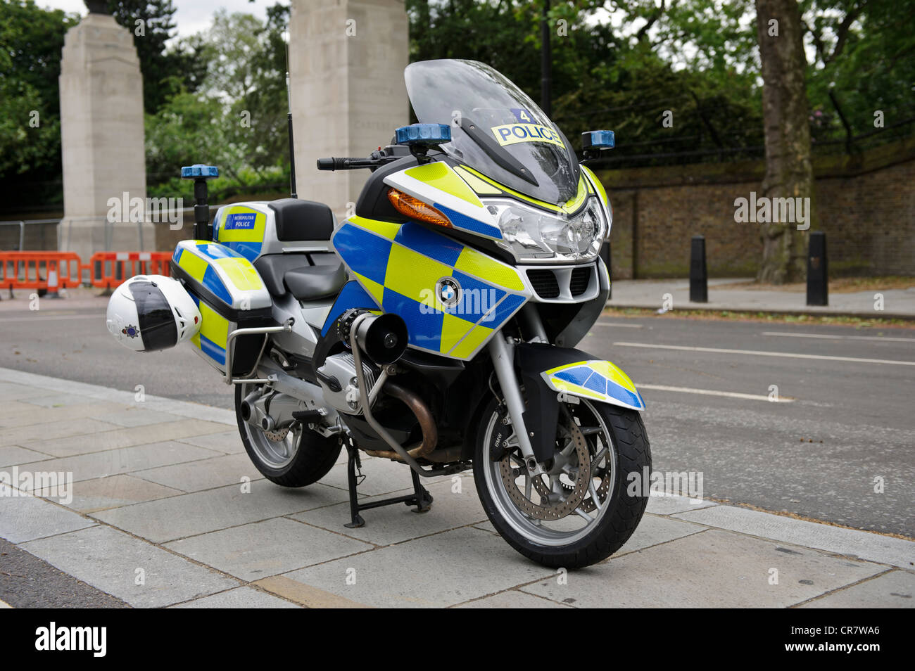 Police britannique de moto Banque de photographies et d'images à haute  résolution - Alamy
