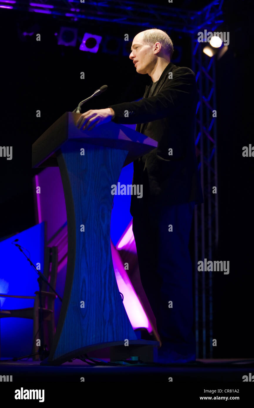 Alain de Botton, écrivain, philosophe suisse, présentateur de télévision photo de la Telegraph Hay Festival 2012, Hay-on-Wye, Powys, Wales, UK Banque D'Images