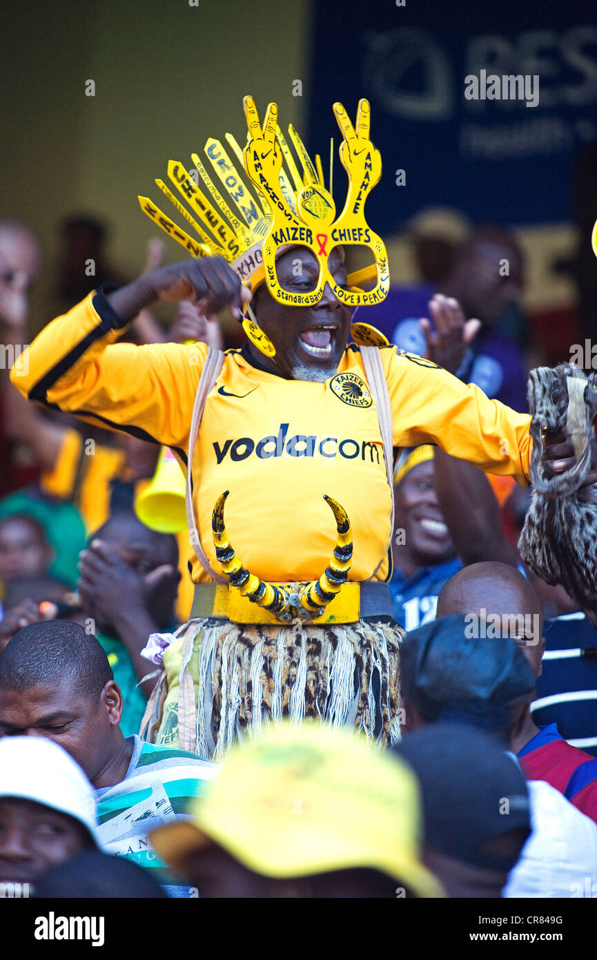 Afrique du Sud Western Cape Cape Town dernière formation qui constituent pour les fans de football des Bafana Bafana pendant une partie de l'équipe nationale Banque D'Images