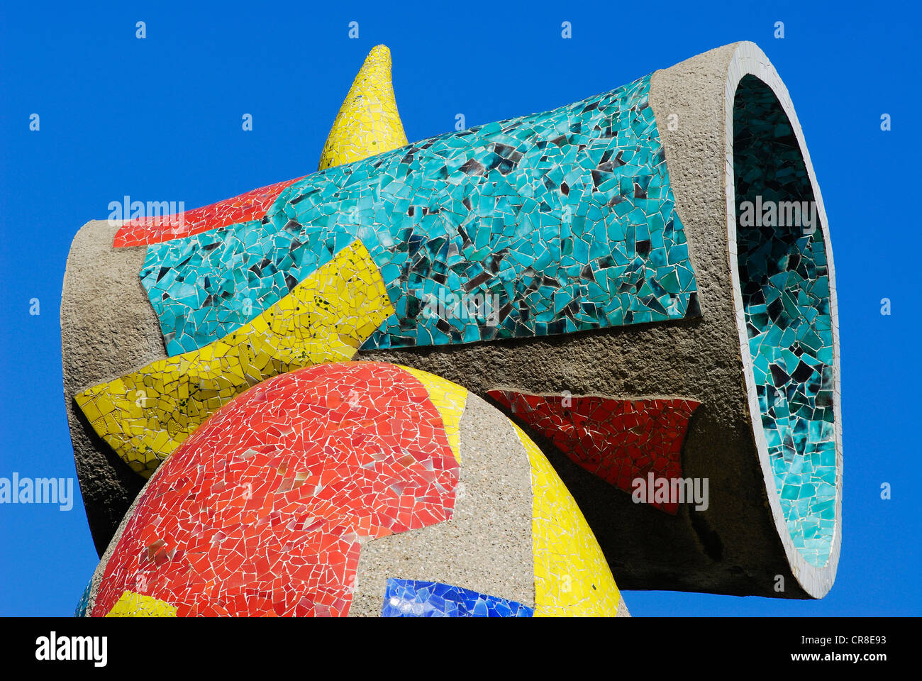 Espagne, Catalogne, Barcelone, la sculpture dona i Ocell (femme et Oiseau) (1983) par l'artiste Joan Miro, situé dans l'Joan Banque D'Images