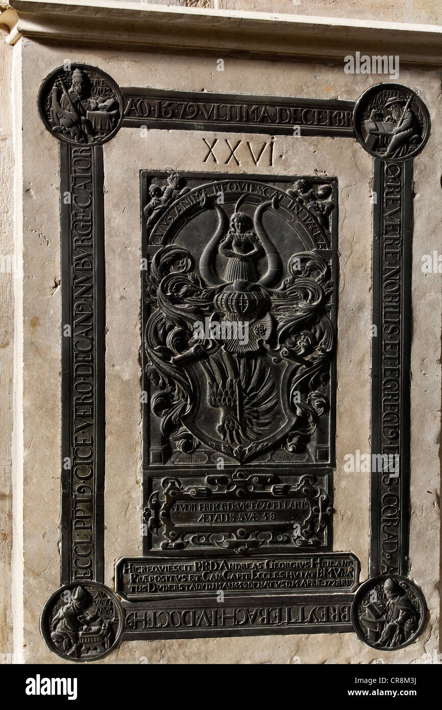 Plaque commémorative ornée d'un clerc du 16ème siècle, Dom Saint Marien, la cathédrale St Mary, ou Cathédrale d'Erfurt, Erfurt Banque D'Images