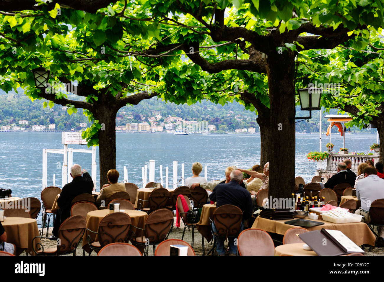 Bellagio,Traversée du lac,Hôtels,restaurants,à l'avant dans des ruelles,boutiques,vue sur le lac de Côme Lac,Jardins,Italien,Lacs,Italie Banque D'Images