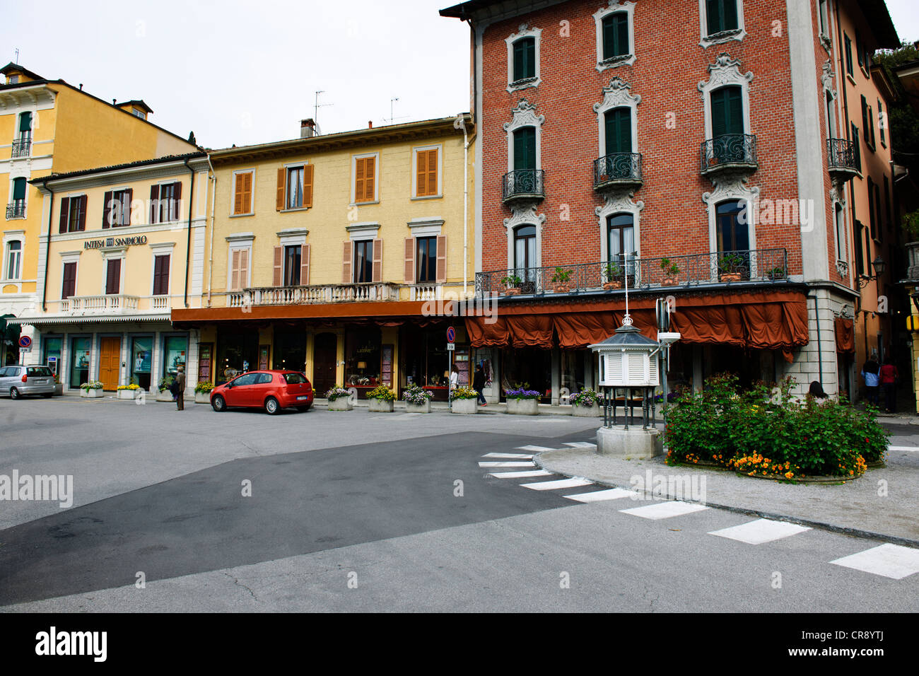 Bellagio,Traversée du lac,Hôtels,restaurants,à l'avant dans des ruelles,boutiques,vue sur le lac de Côme Lac,Jardins,Italien,Lacs,Italie Banque D'Images