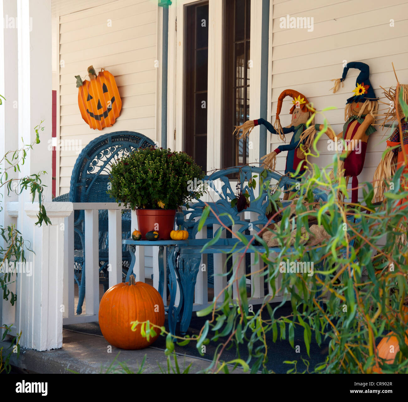 Porche de maison décorée pour Halloween, Gananoque, Ontario, Canada Banque D'Images
