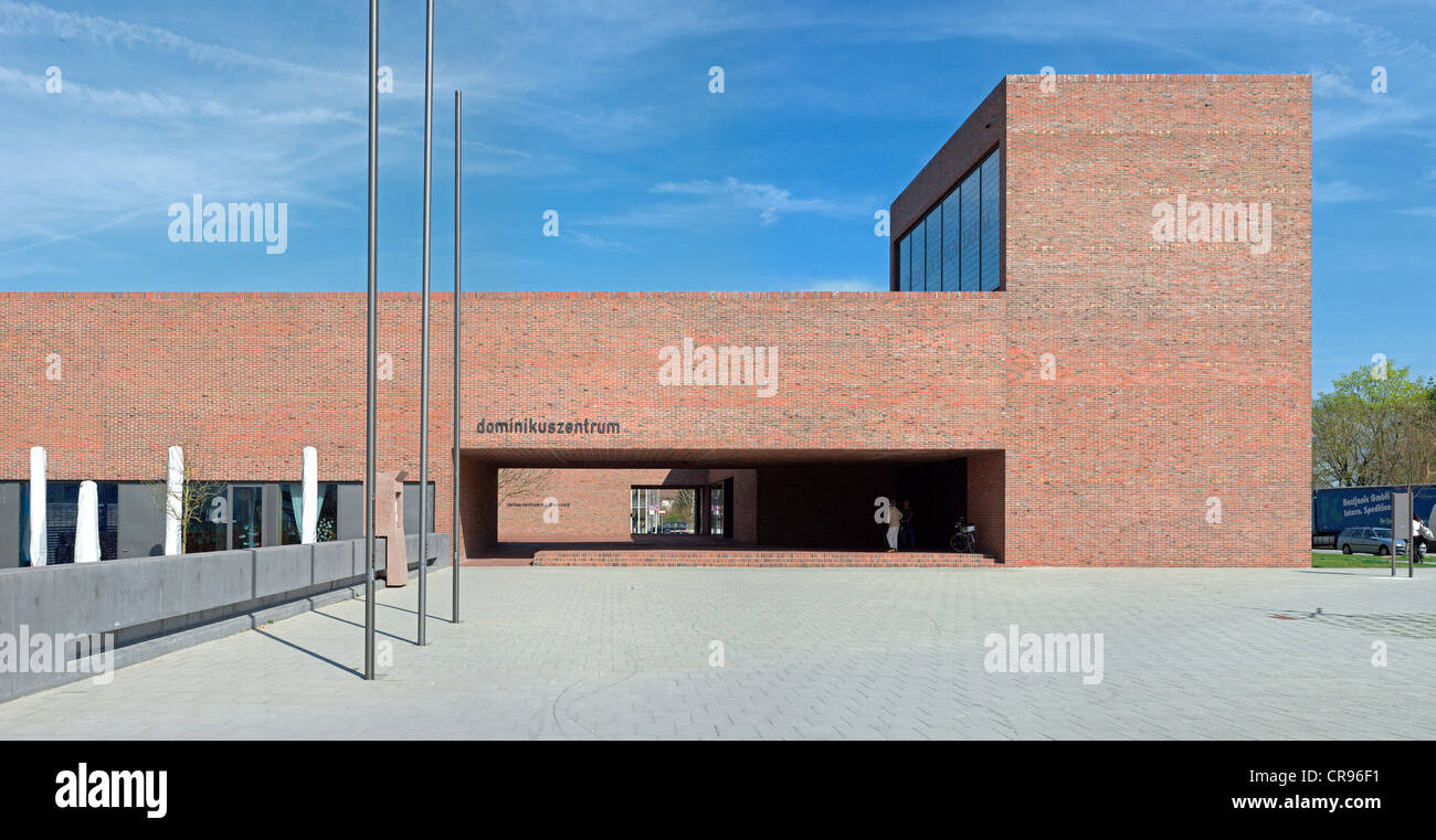 Dominikuszentrum church center, l'architecture religieuse moderne, meck architekten architectes, Nordheide trimestre, Munich, Bavière Banque D'Images