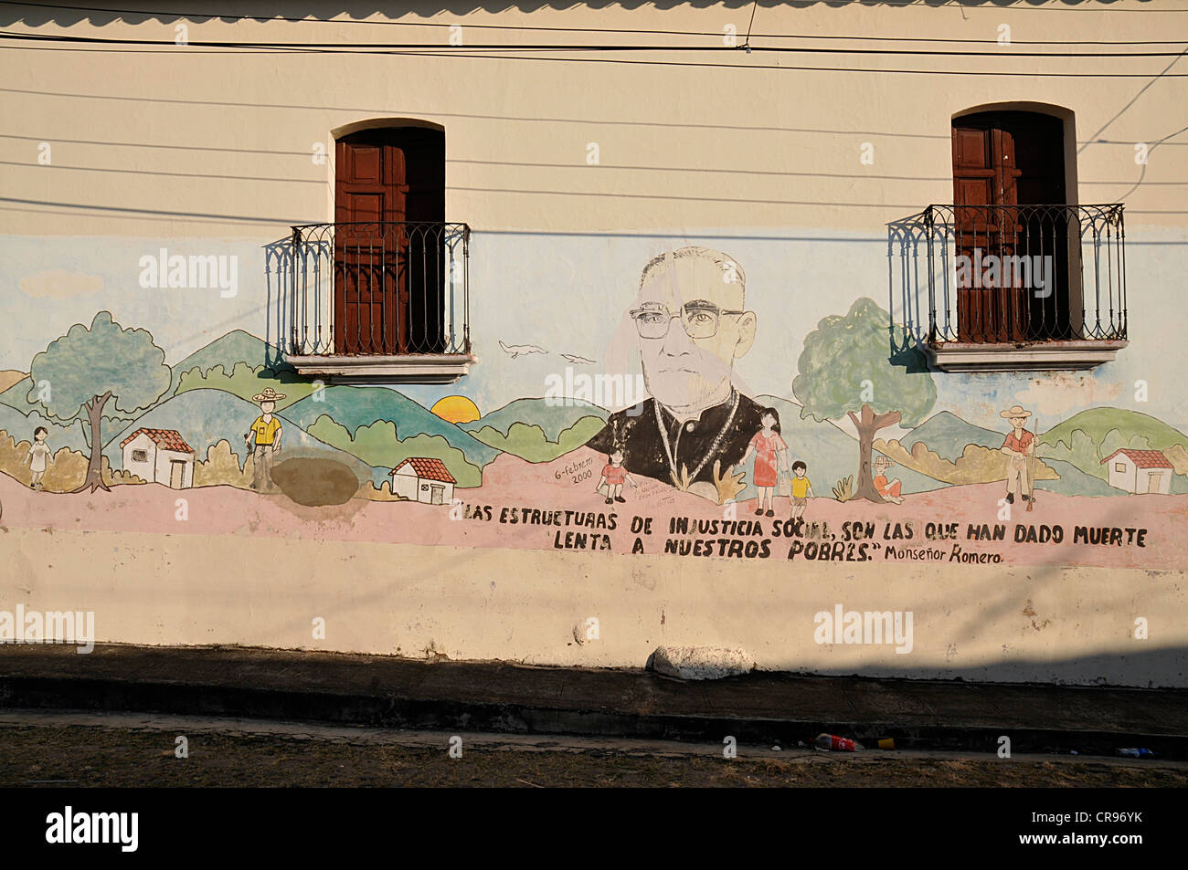 Fresque avec Monseigneur Romero, Suchitoto, El Salvador, l'Amérique centrale Banque D'Images