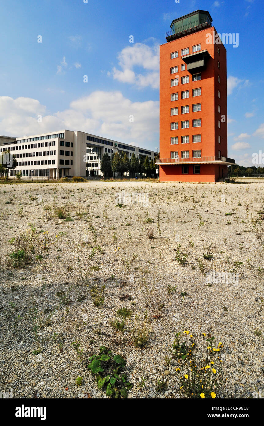 Tour de l'ancien aéroport, Munich, Bavaria, Germany, Europe Banque D'Images