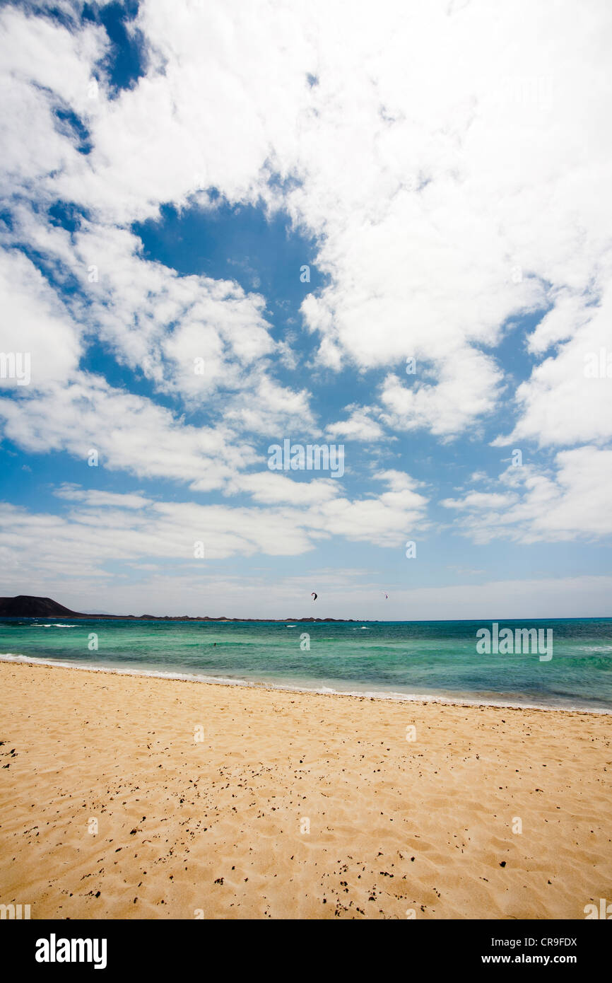Windsurf et Kitesurf Beach Flag, Fuerteventura, Îles Canaries, Espagne Banque D'Images