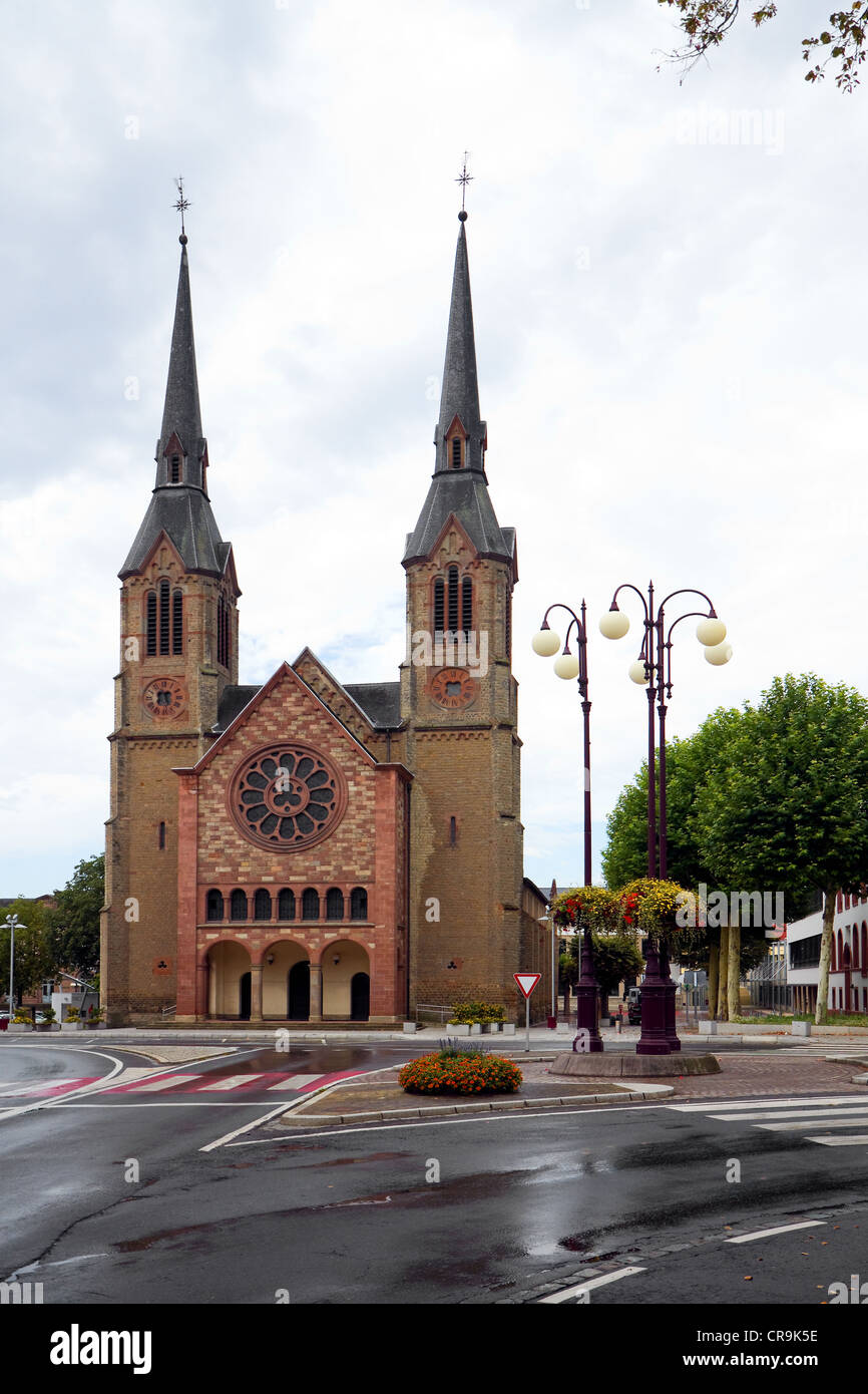 Eglise en 9420, le Luxembourg ou Lëtzebuerg sur jour de pluie en été Banque D'Images
