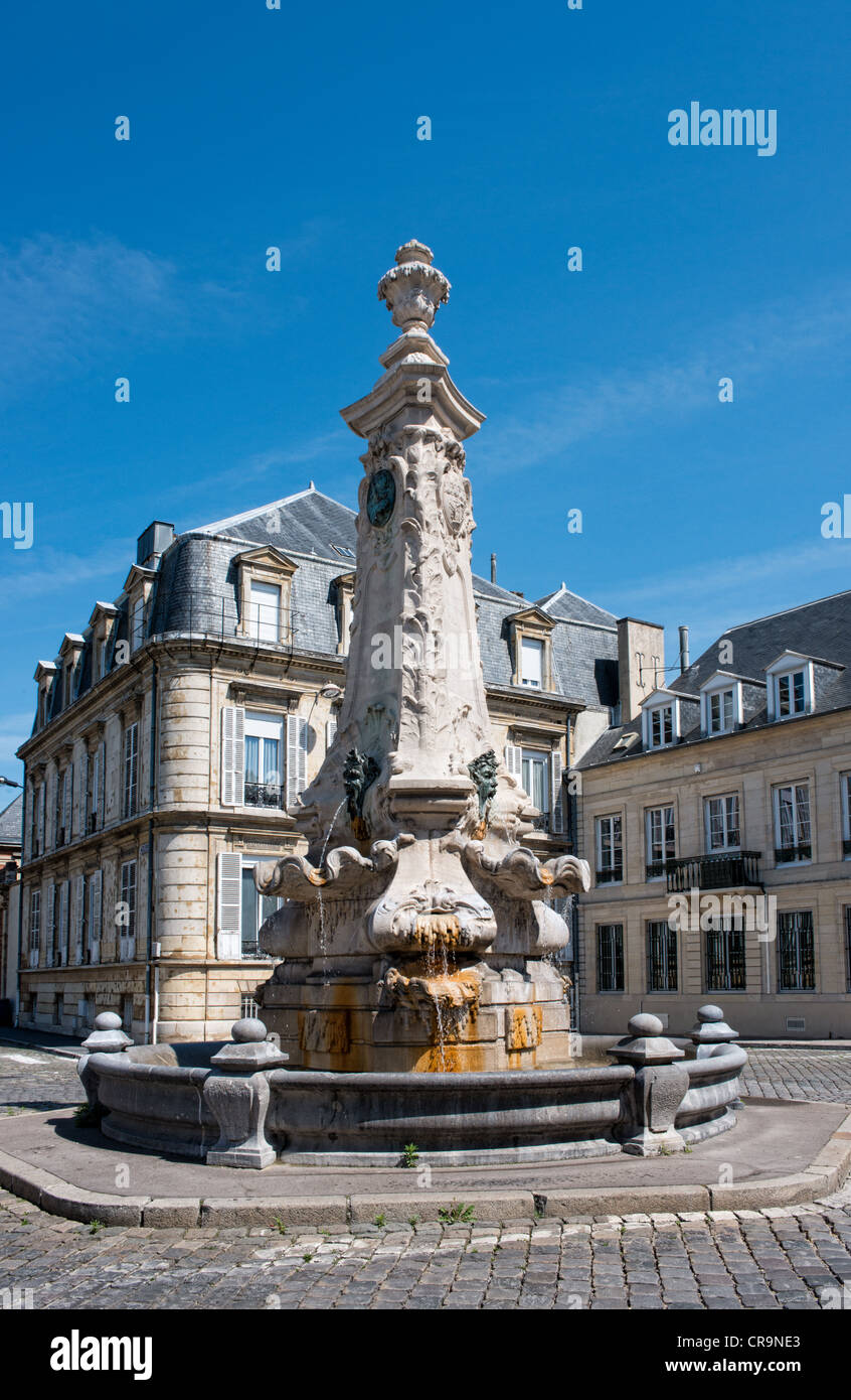 Fontaine à la place Godinot Godinot, Reims, France Banque D'Images