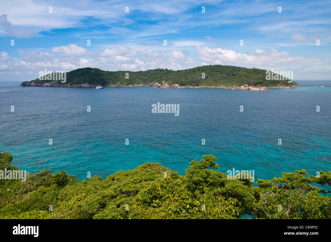 Eaux bleu azur près de Ko Bangu des îles Similan Banque D'Images