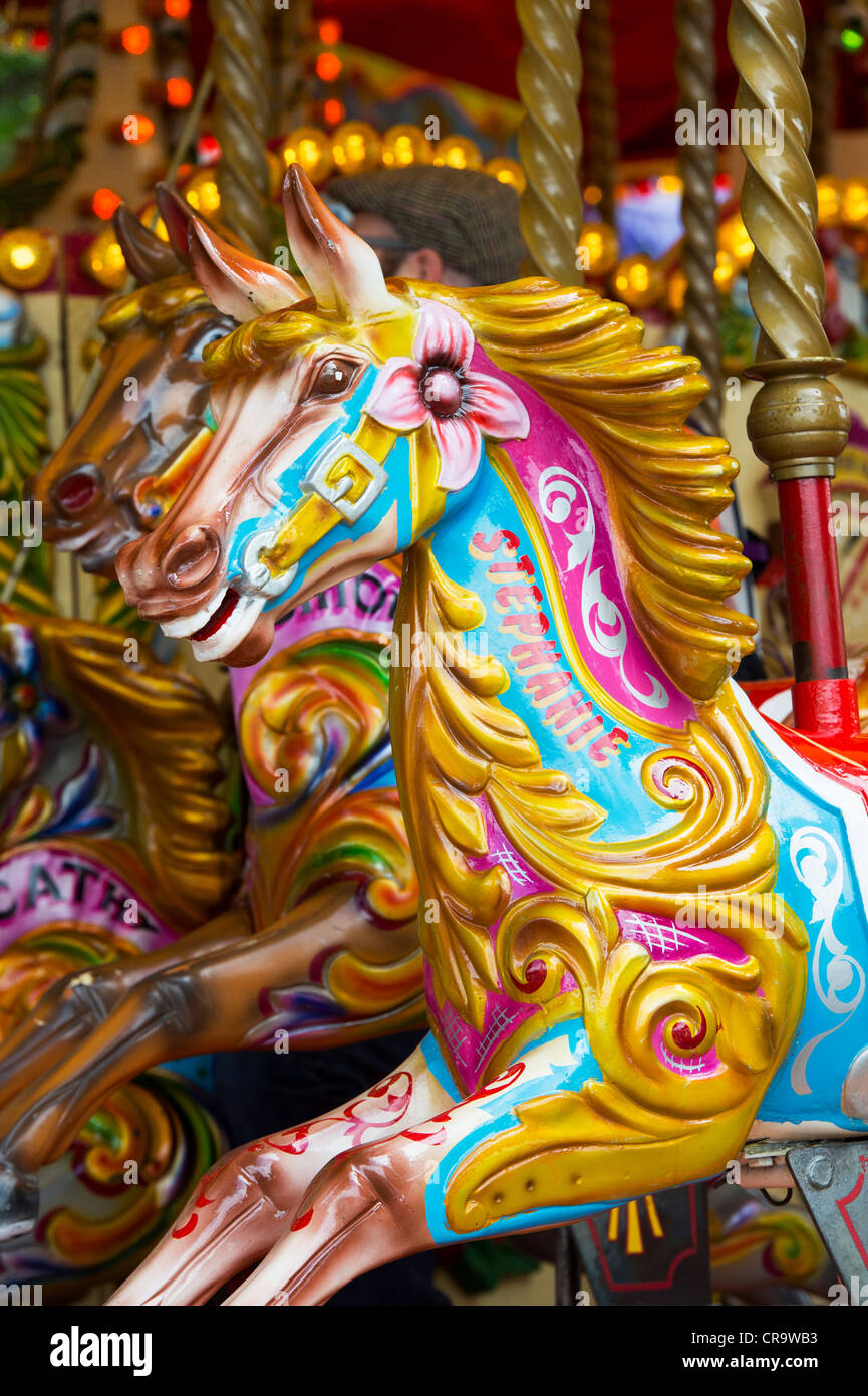 Carousel horse fairground ride. La Banque du Sud. Angleterre Londres Banque D'Images