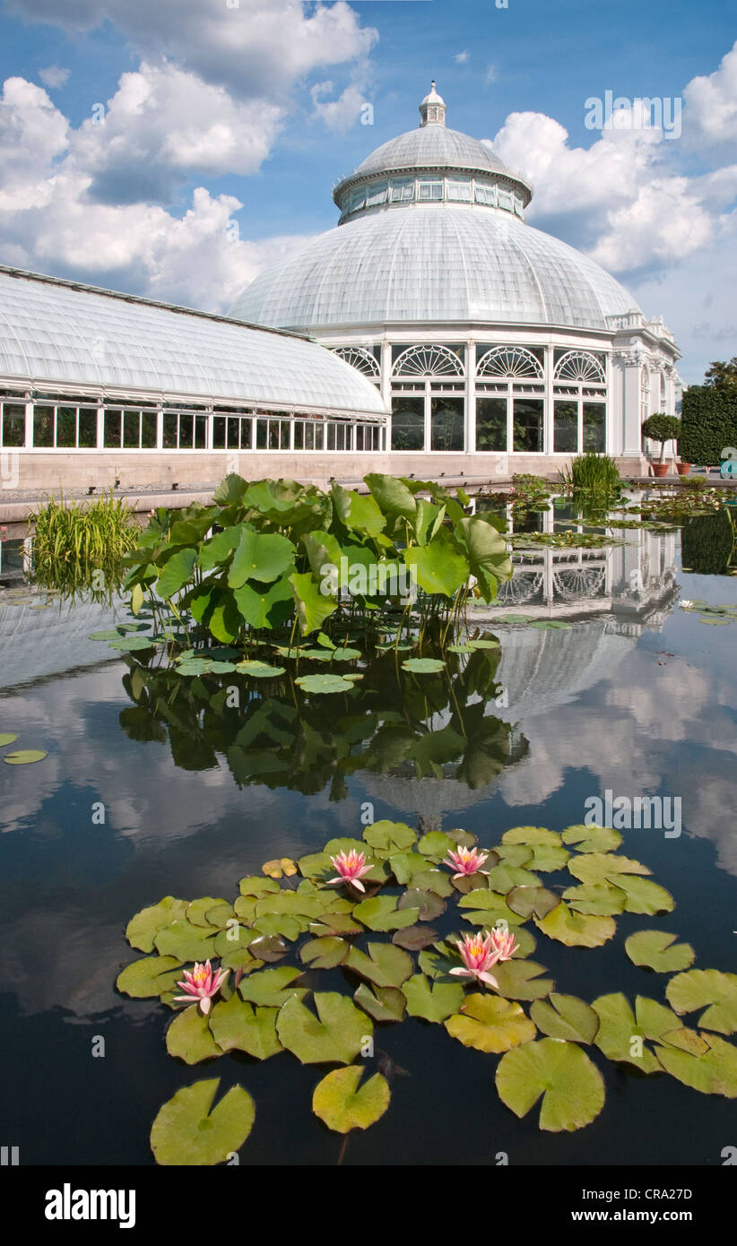 Enid UN Haupt Conservatory au New York Botanical Garden à New York City Banque D'Images