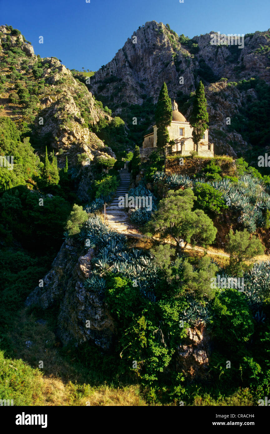 L''église de pèlerinage Madonna di Montserrat, hill, Ile d'Elbe, Toscane, Italie, Europe Banque D'Images