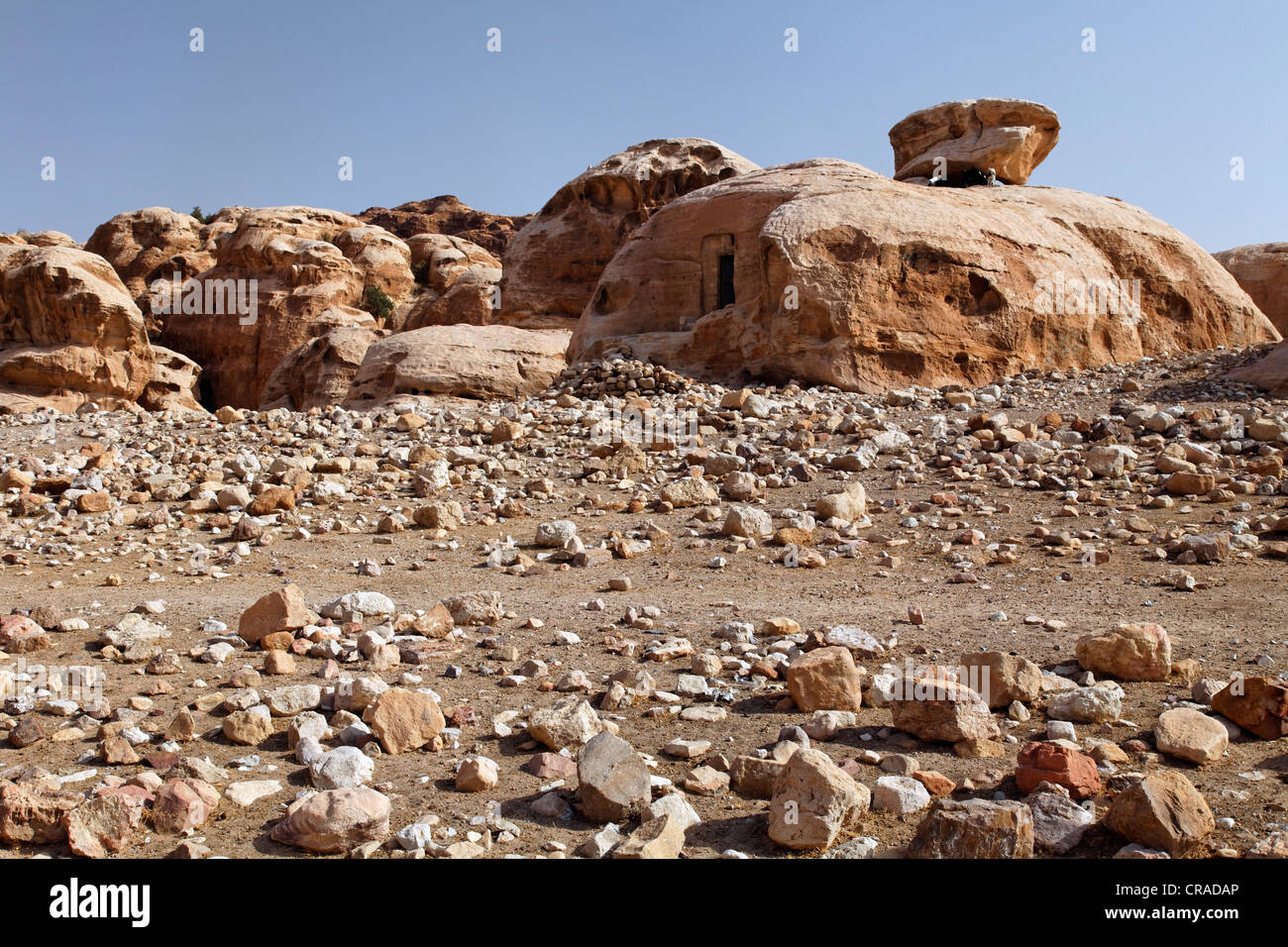 Rochers de grès, tombes, gravier, Little Petra, capitale des Nabatéens, rock city, monde de l'UNESCO Site Hertage Banque D'Images