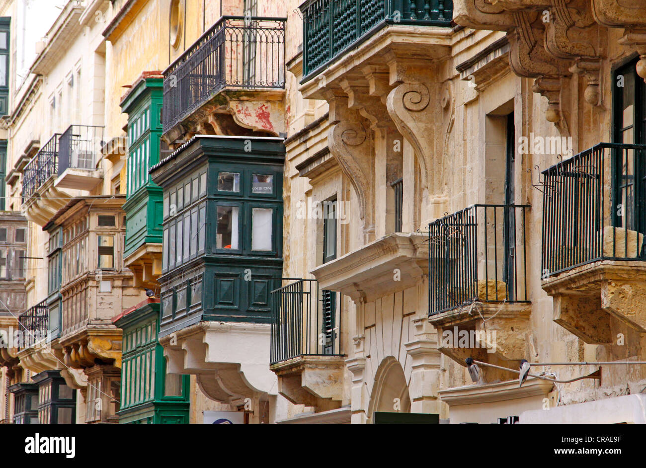 Balcons typiquement maltais, La Valette, Malte, Europe Banque D'Images