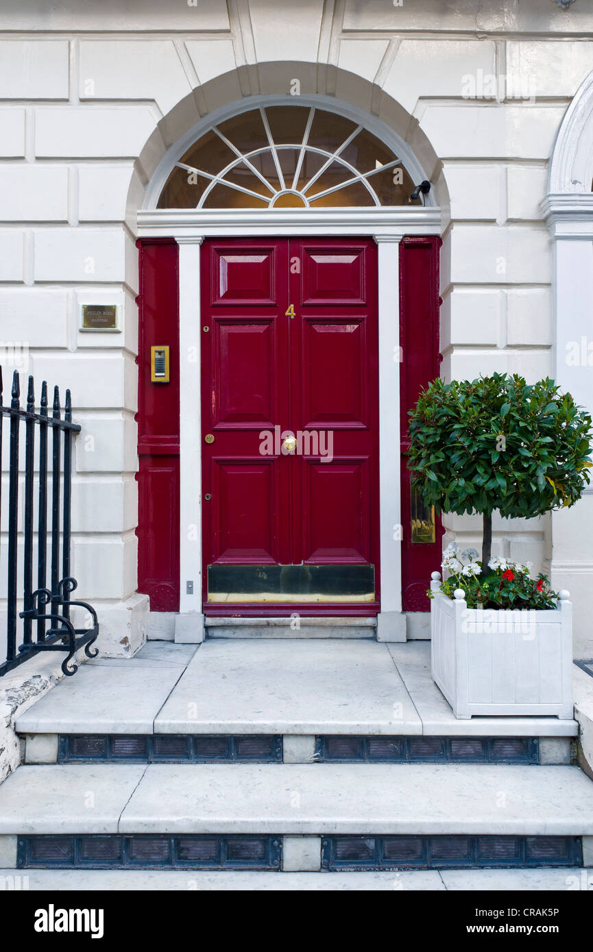 Entrée privée, porte avant, Marylebone, Londres, Angleterre, Royaume-Uni, Europe Banque D'Images