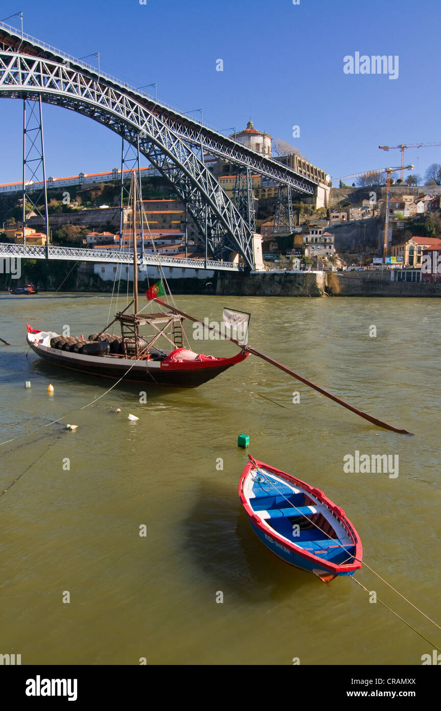 Maria Pia pont sur le Rio Douro, Porto, Portugal, Europe Banque D'Images