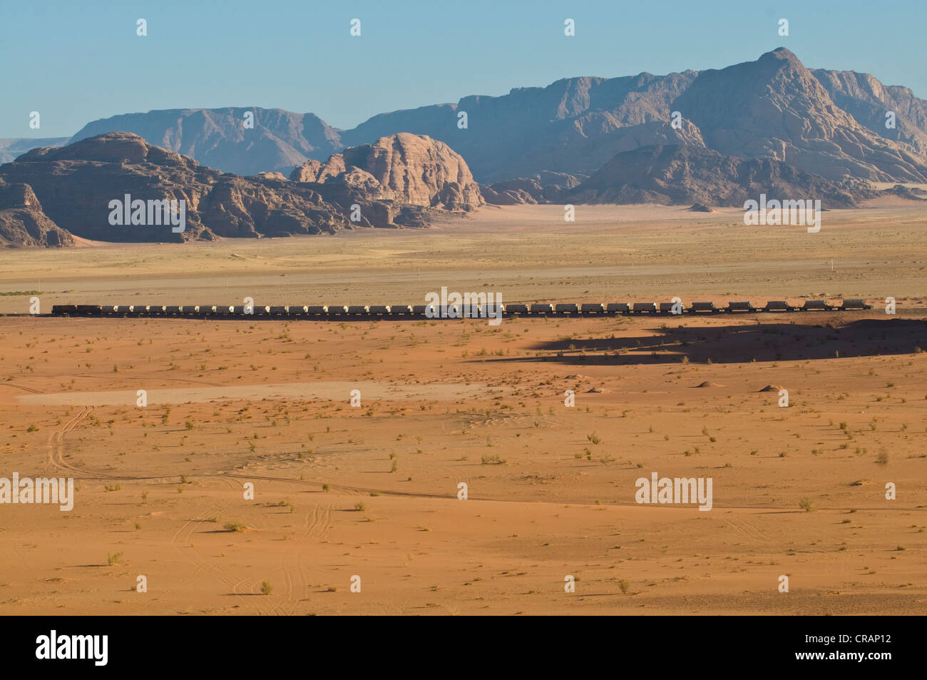 Train de phosphore, Wadi Rum, Jordanie, Moyen-Orient Banque D'Images