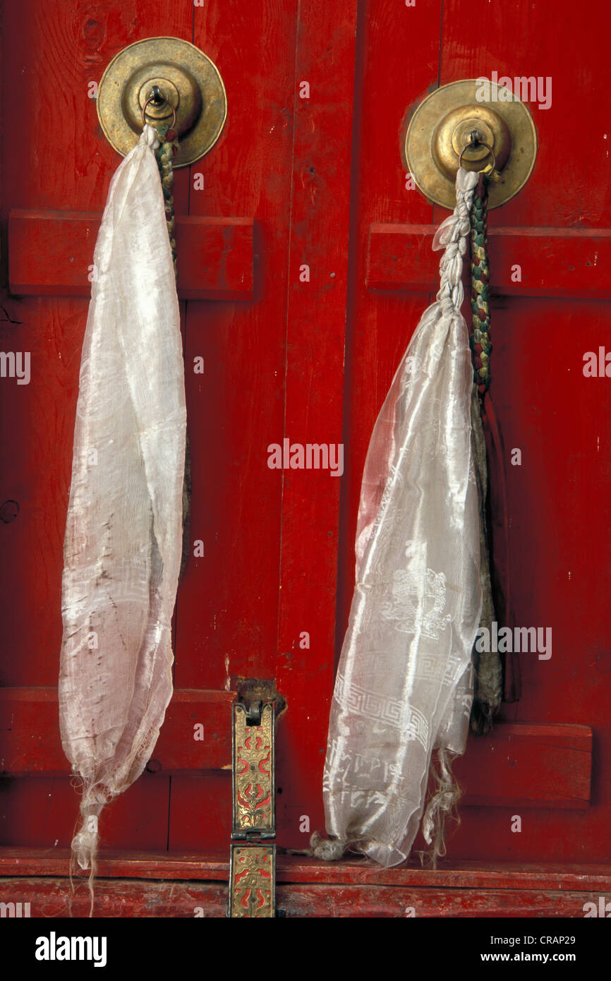 Portes de la salle de prière, monastère de Tikse, un monastère bouddhiste, le Ladakh, le Jammu-et-Cachemire, Himalaya indien, l'Inde du nord Banque D'Images