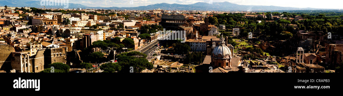 Vue panoramique sur le centre historique de Rome, Italie Banque D'Images