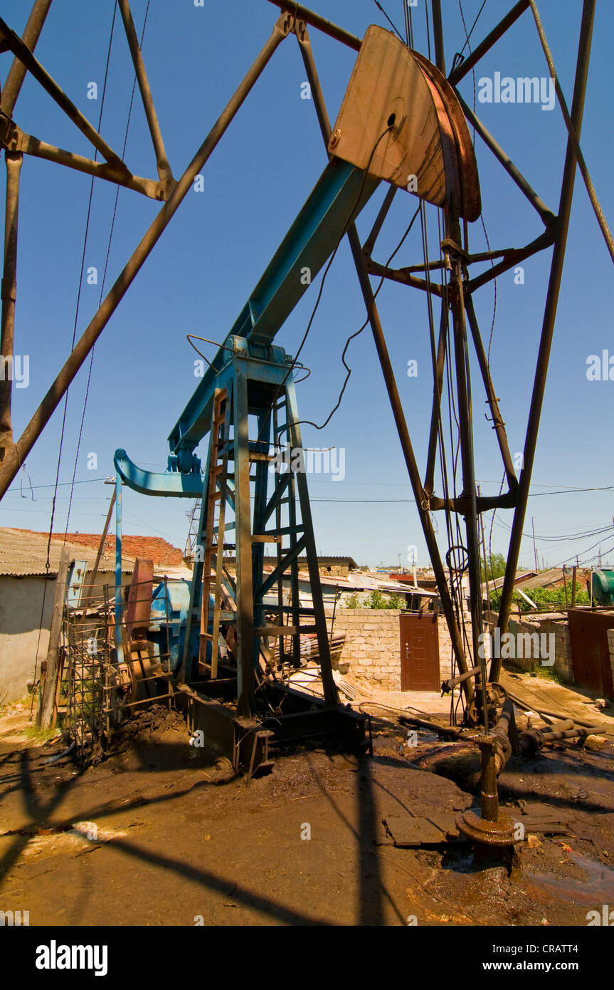 Champ de pétrole, industrie pétrolière sur la péninsule Abseron, Azerbaïdjan, Moyen-Orient Banque D'Images