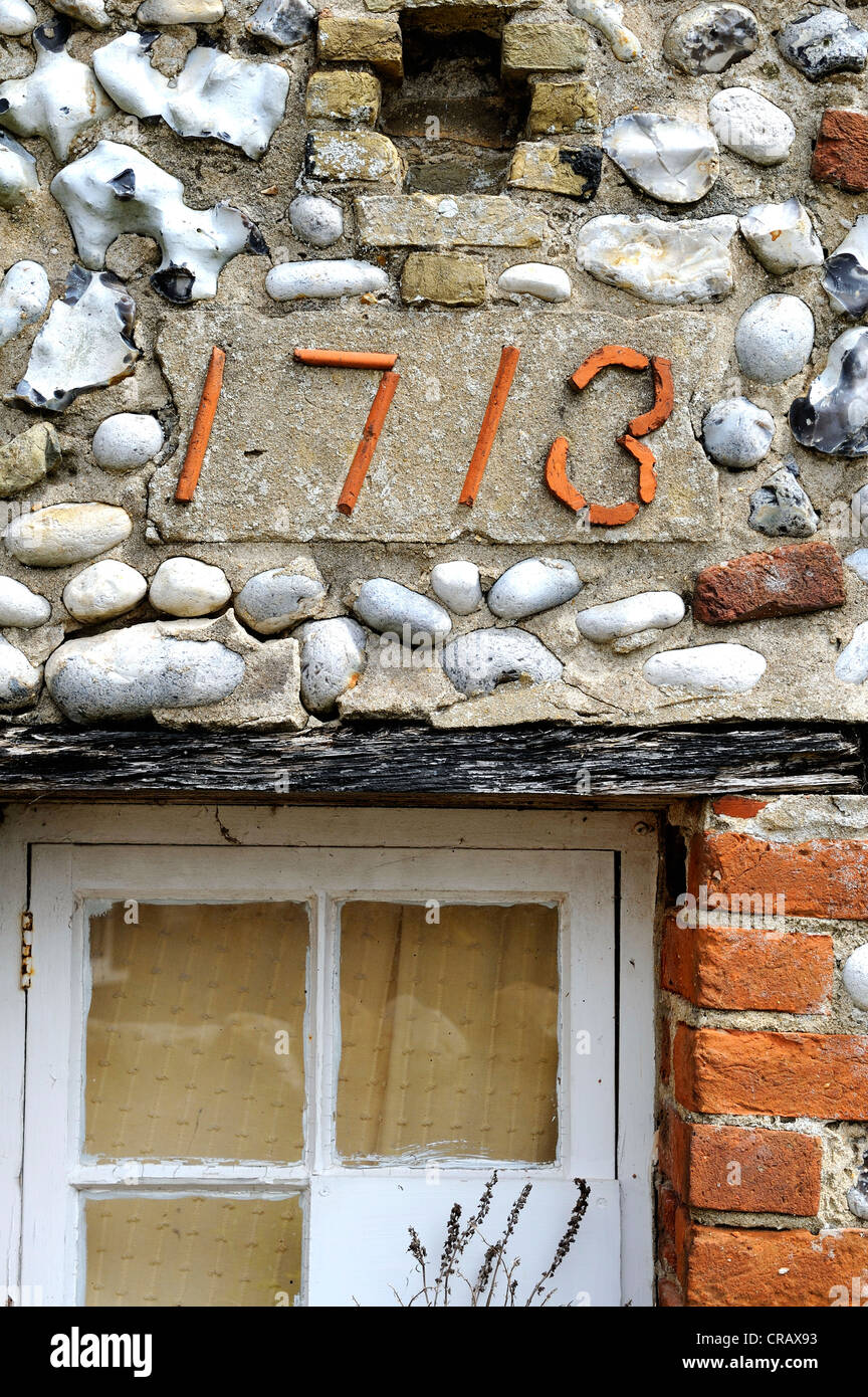 Matériau de construction traditionnel de Norfolk, fait main briques et pierres à feu. Banque D'Images