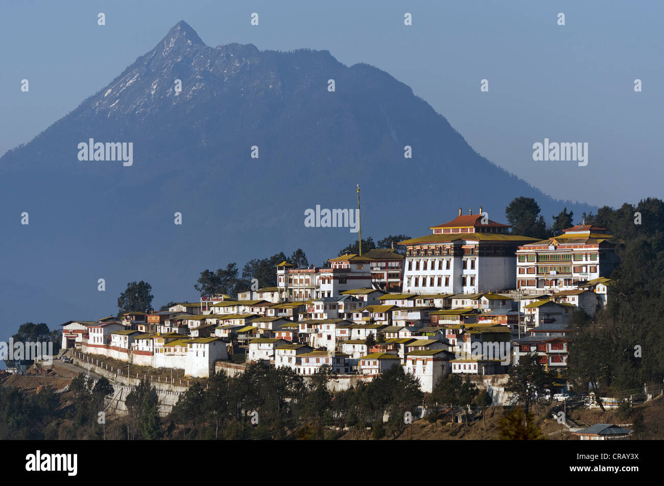 Namgey Galden Lhatse monastère, le plus grand monastère bouddhiste en Inde, Tawang, de l'Arunachal Pradesh, Inde, Asie Banque D'Images