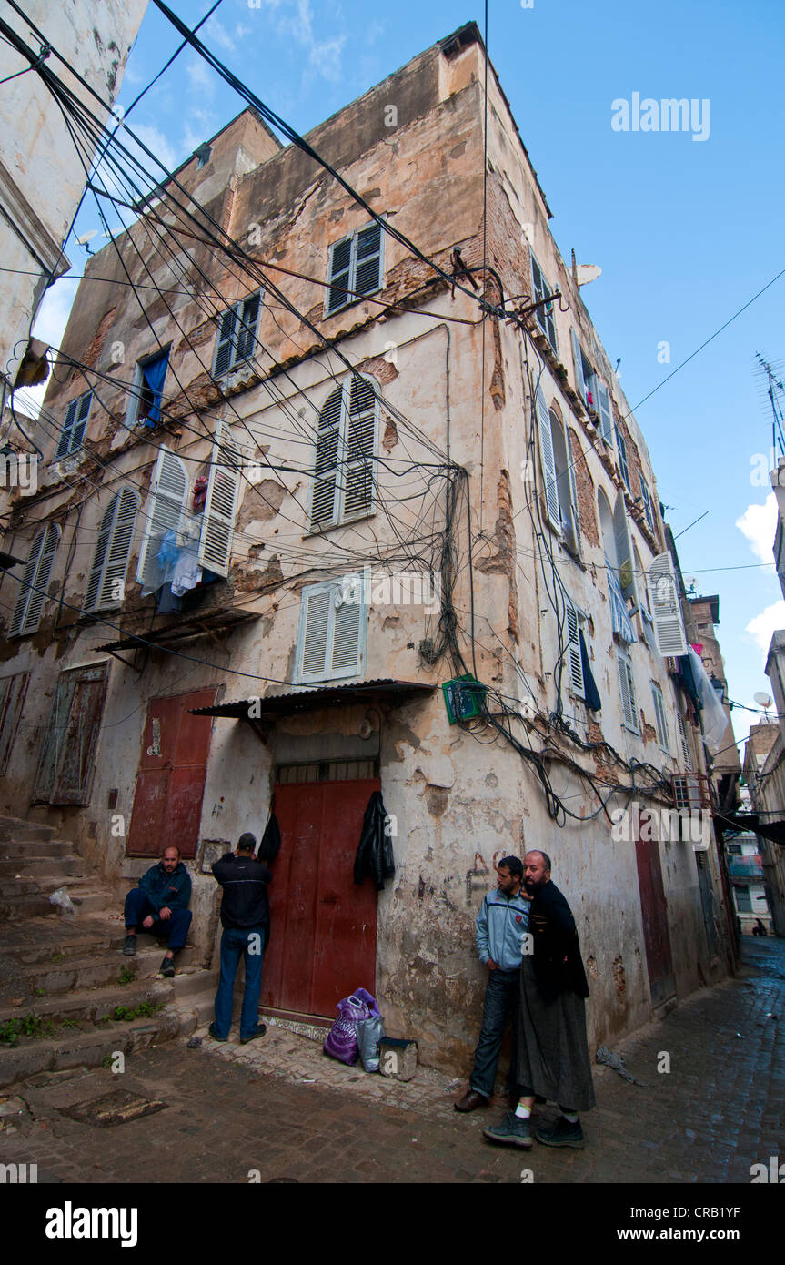Les petites ruelles de la Casbah, UNESCO World Heritage Site, ancien Alger, Algérie, Afrique Banque D'Images