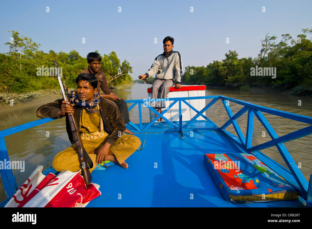 Bateau touristique dans les marais de l'UNESCO du patrimoine mondial naturel, en Asie, le Bangladesh Sundarbans Banque D'Images