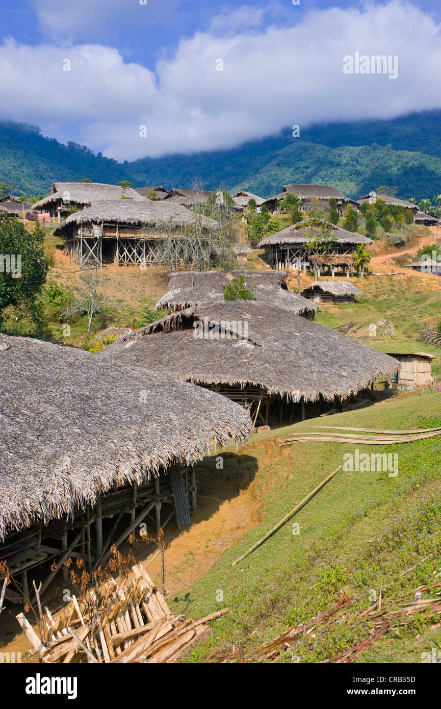 Village traditionnel de Dpai près le long, de l'Arunachal Pradesh, au nord-est de l'Inde, l'Inde, l'Asie Banque D'Images