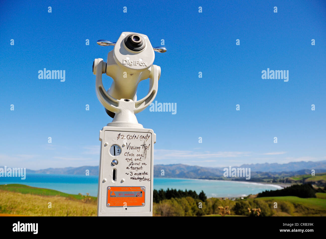 Télescope sur un point de vue à Kaikoura Seaward Kaikoura, va à l'arrière, île du Sud, Nouvelle-Zélande Banque D'Images