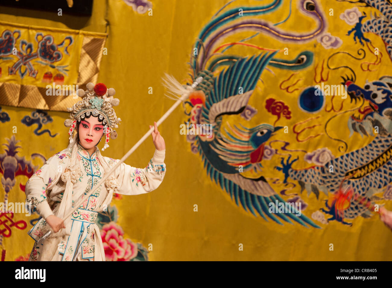 Feung Lei Beijing Opera Troupe effectuer au Hou-kouang Guildhall Opéra, à Beijing, Chine Banque D'Images