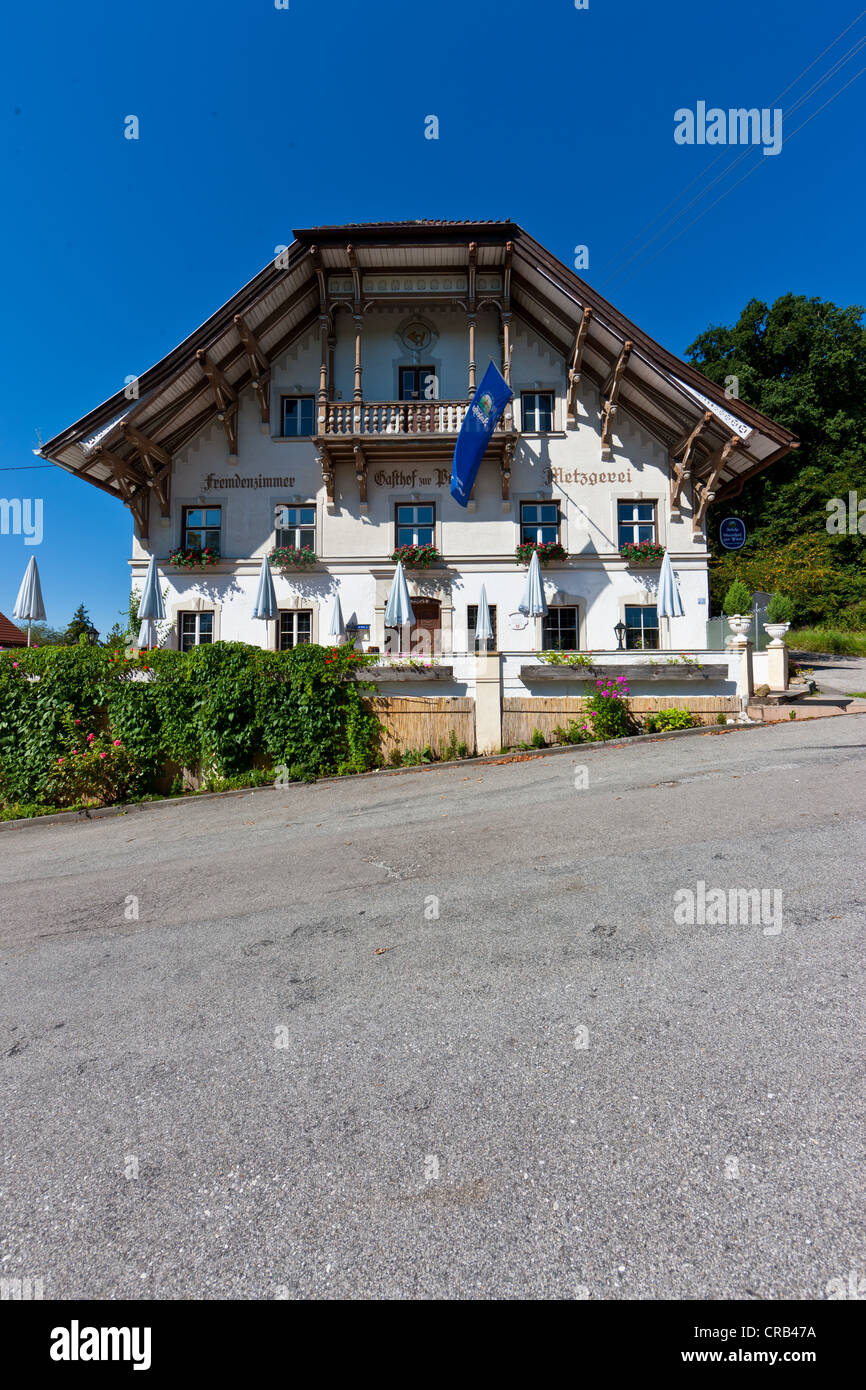 Old Inn peint et boucherie, Pfaffenwinkel, Upper Bavaria, Bavaria, Germany, Europe, PublicGround Banque D'Images