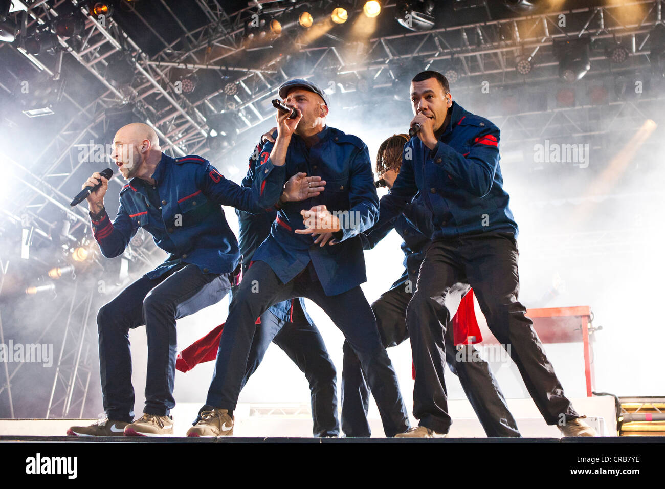 Le reggae-dancehall allemand-hip-hop music group Culcha Candela en live à l'Heitere Open Air festival à Zofingen Banque D'Images