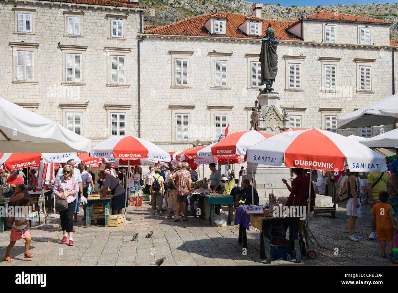 Traders à un marché en plein air, Dubrovnik, Dubrovnik, Croatie, Europe Banque D'Images