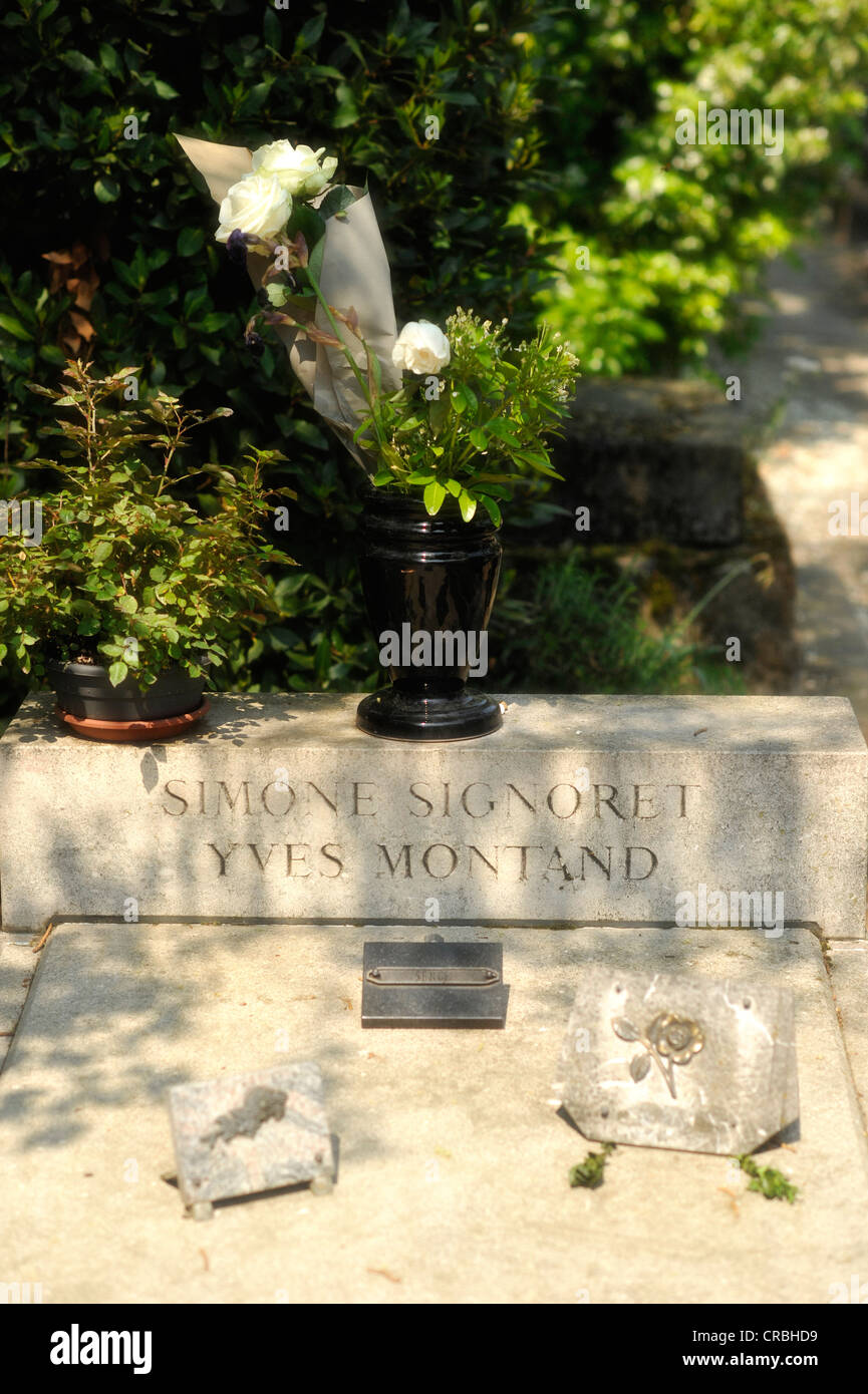 Tombe De Simone Signoret Et Yves Montand Yves Montand Paris Banque d'image et photos - Alamy