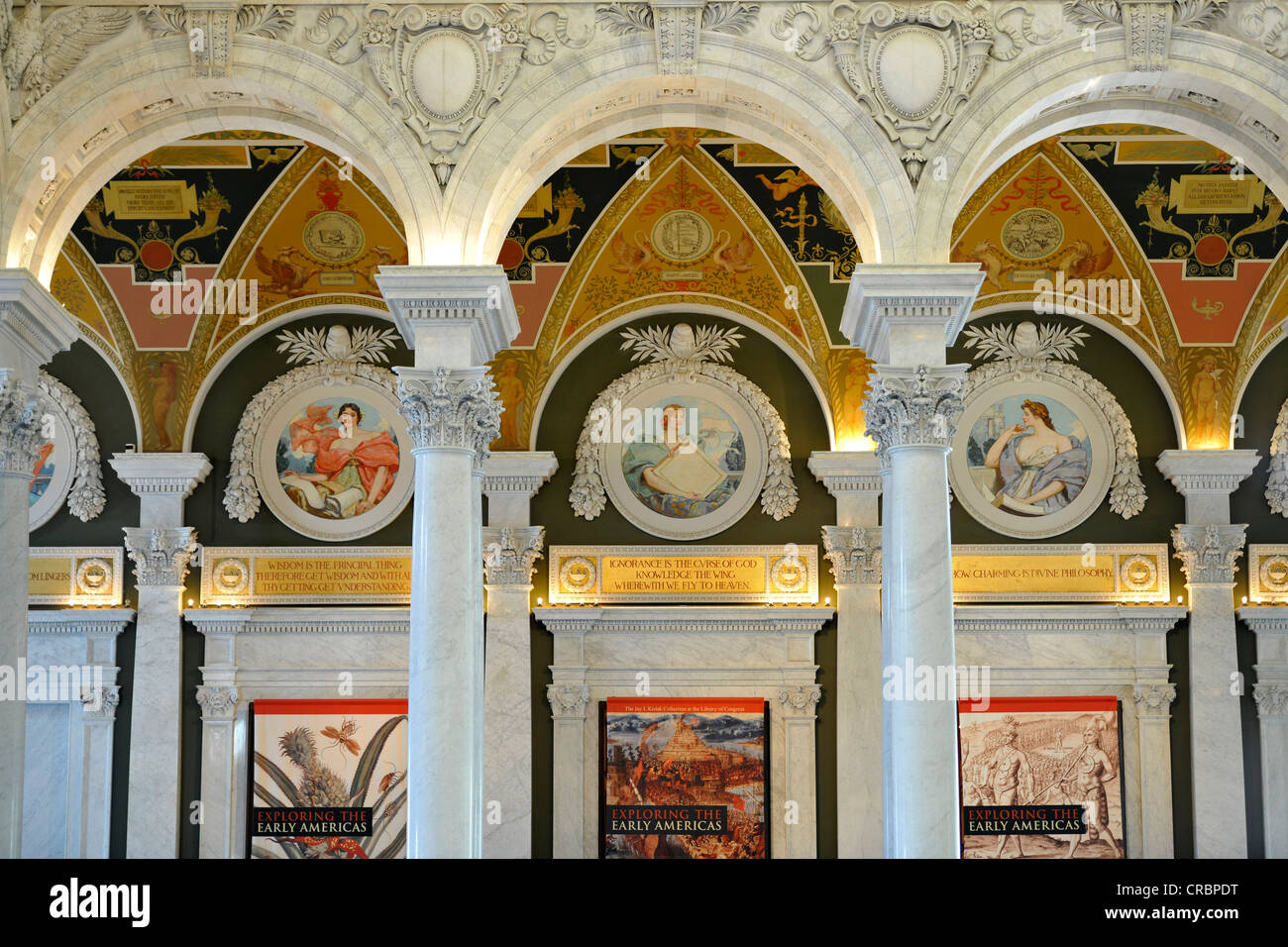 Des colonnes de marbre, le marbre des arches, des fresques, des mosaïques dans le magnifique hall d'entrée, la grande salle, le Jefferson Building Banque D'Images