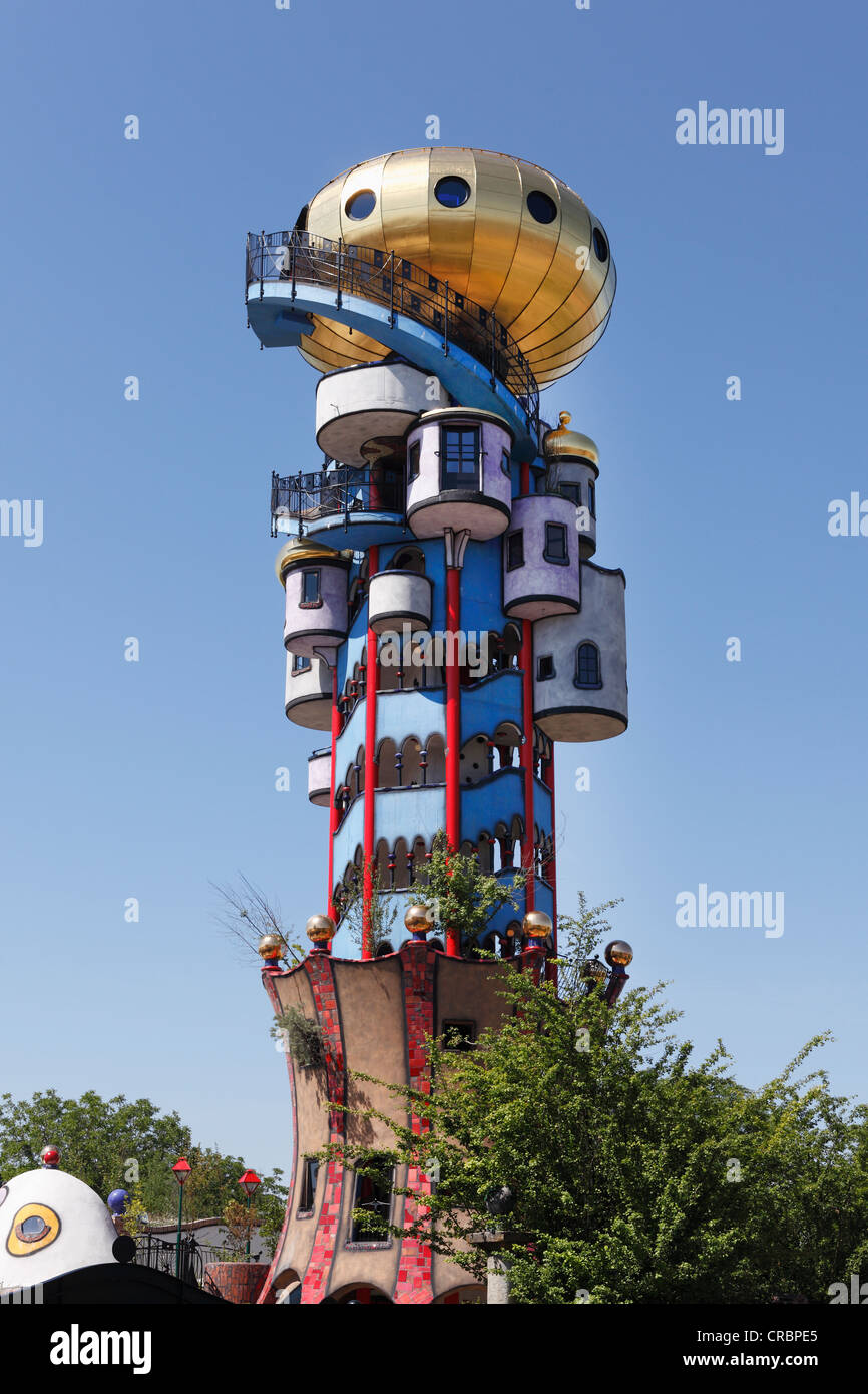 La tour Kuchlbauer ou Tour de Hundertwasser, conçu par l'architecte Friedensreich Hundertwasser, Abensberg, Thuringe, Bavière Banque D'Images