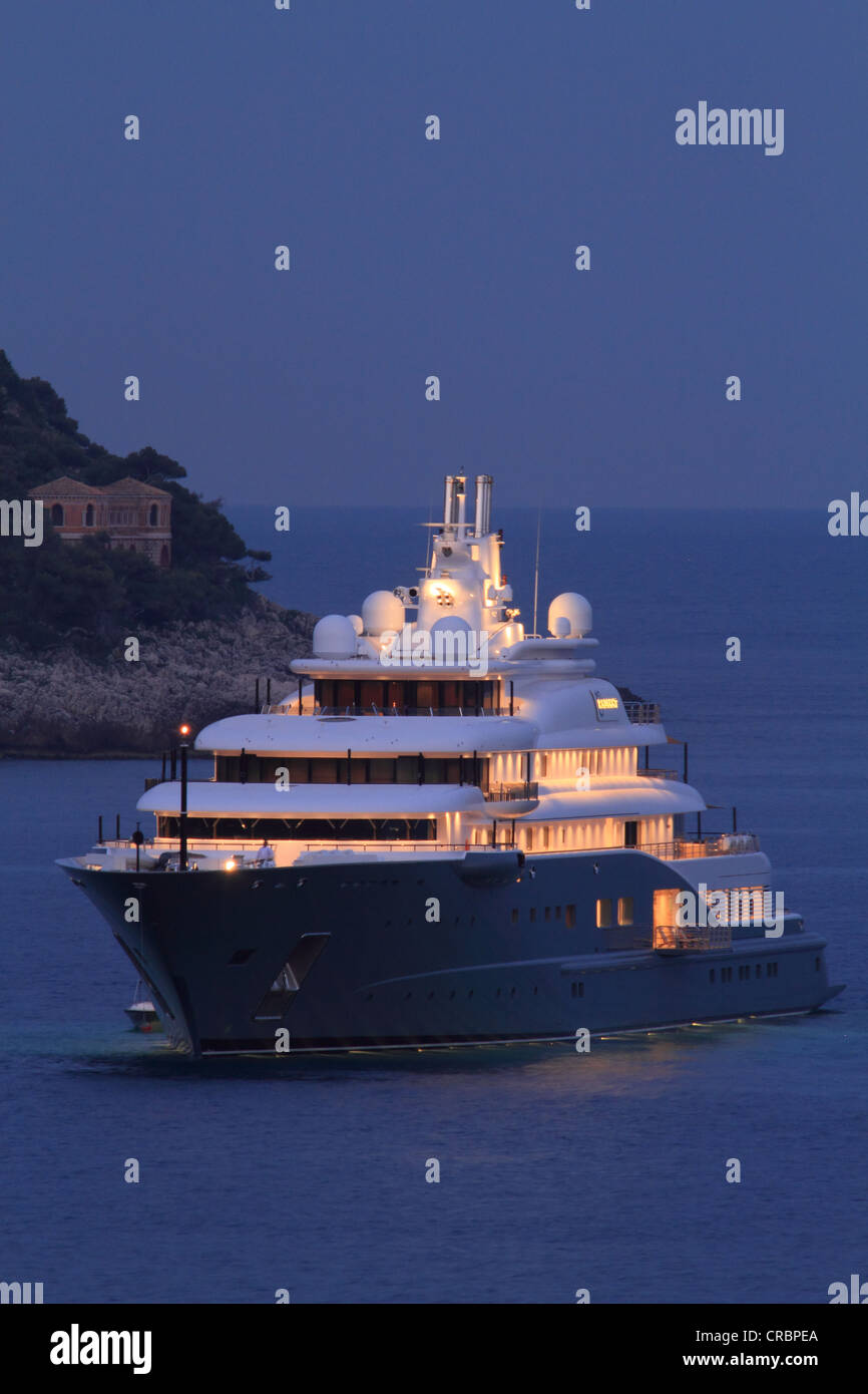 Motor yacht radiant built luerssen Banque de photographies et d’images