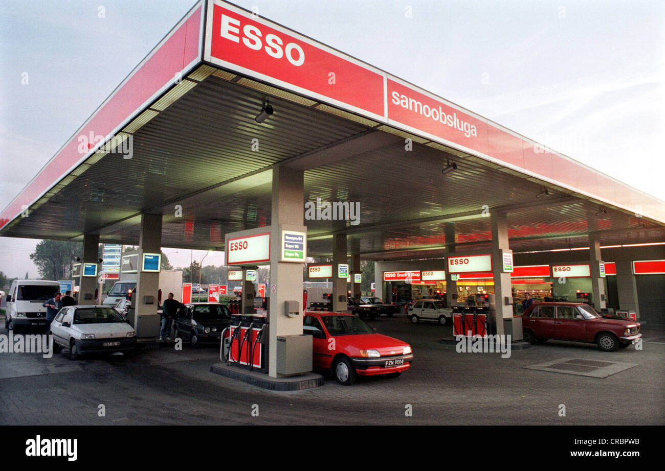 Esso station Banque de photographies et d’images à haute résolution - Alamy