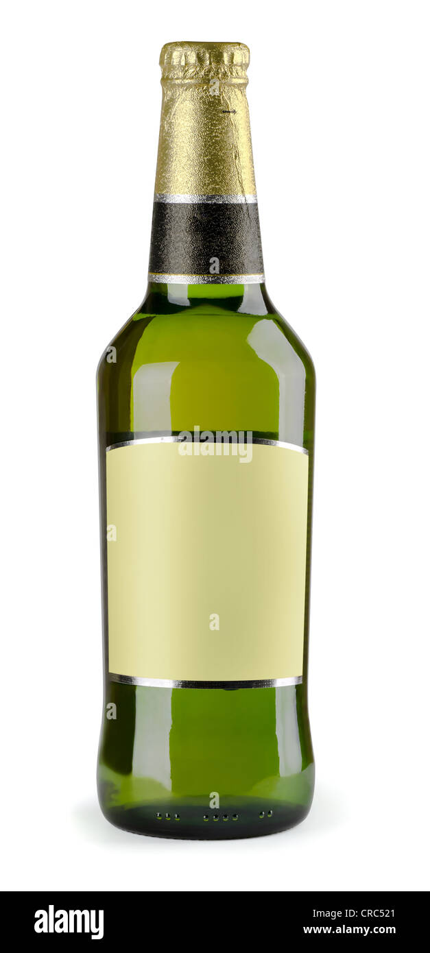 Bouteille de bière verte avec étiquette vierge isolated on white Banque D'Images